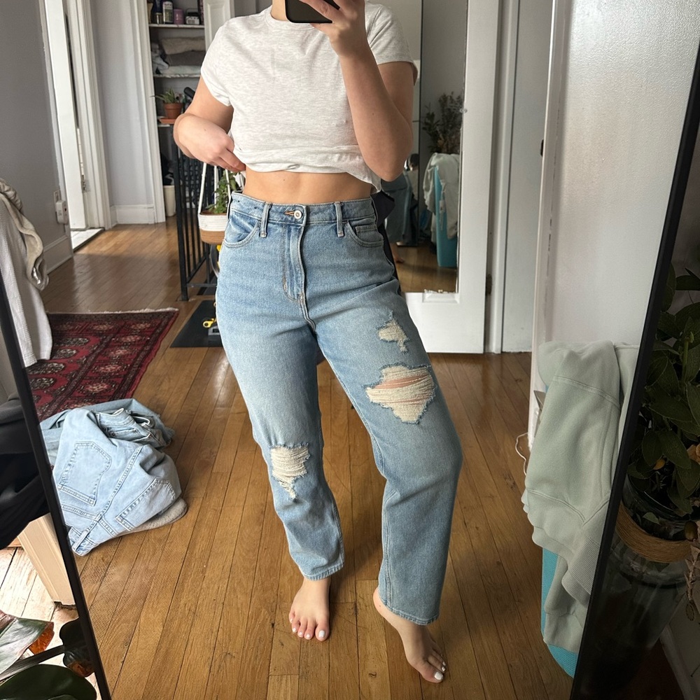 Ultra High Rise Hollister Mom Jean